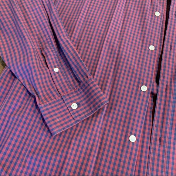 Gap Men’s Button Down Red Blue Checked Shirt XL - Picture 4 of 6